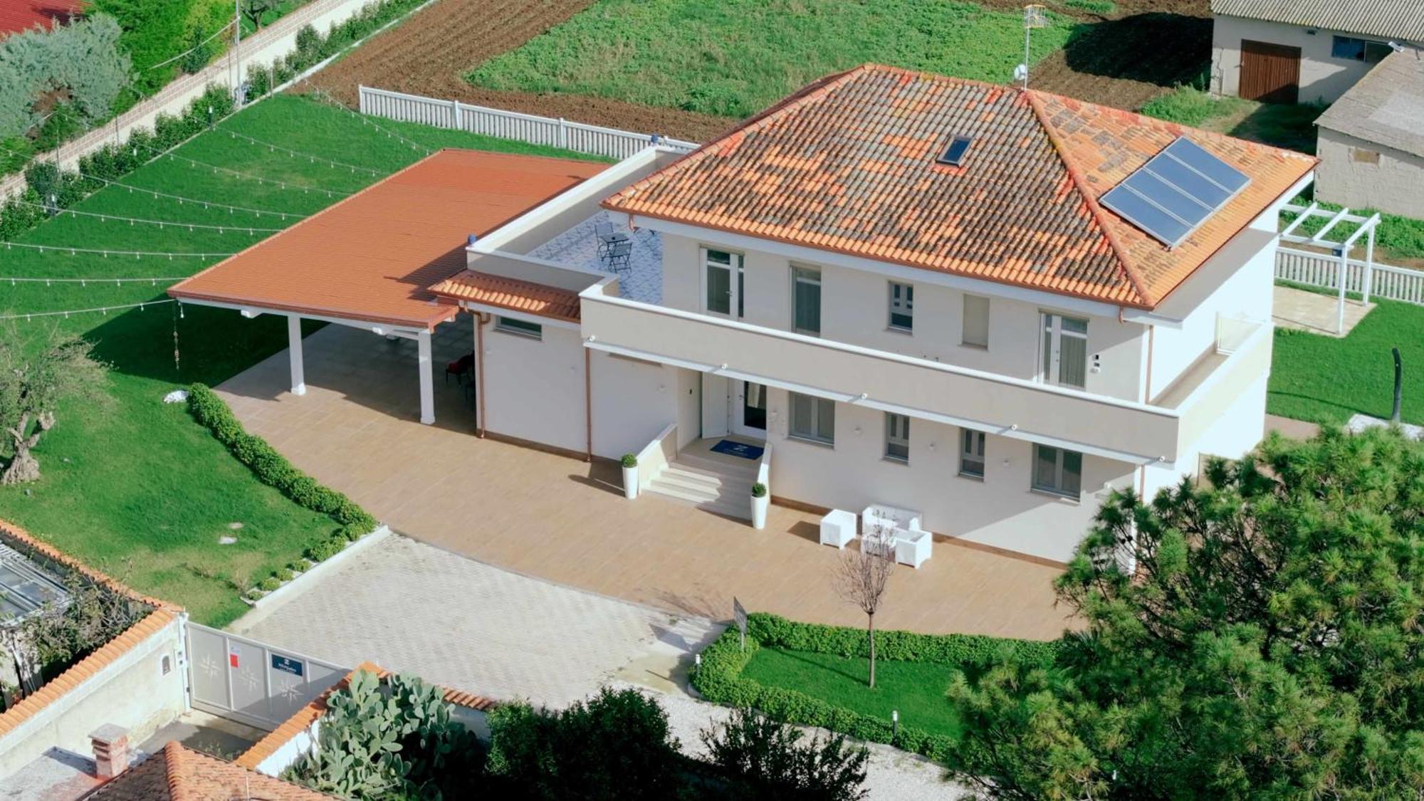 Villa Zefiro Suites & Events 巴蒂帕利亚 外观 照片