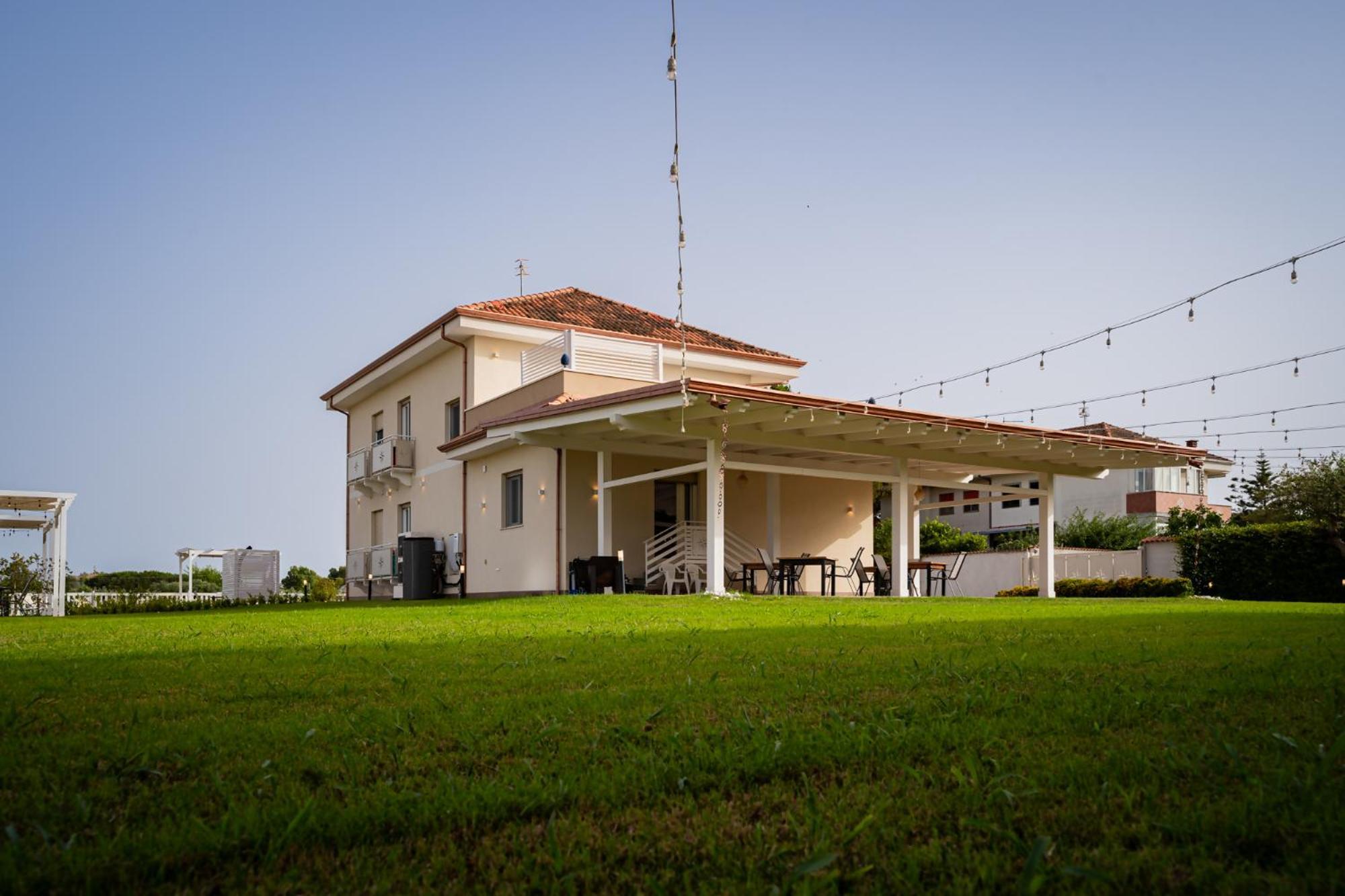 Villa Zefiro Suites & Events 巴蒂帕利亚 外观 照片