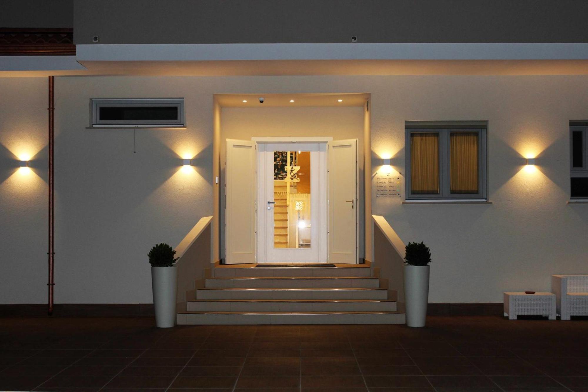 Villa Zefiro Suites & Events 巴蒂帕利亚 外观 照片